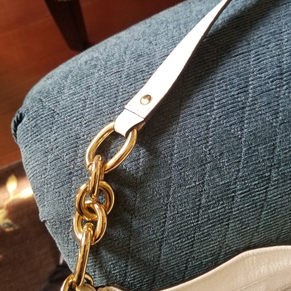 Michael Kors White Purse - Picture 4 of 7